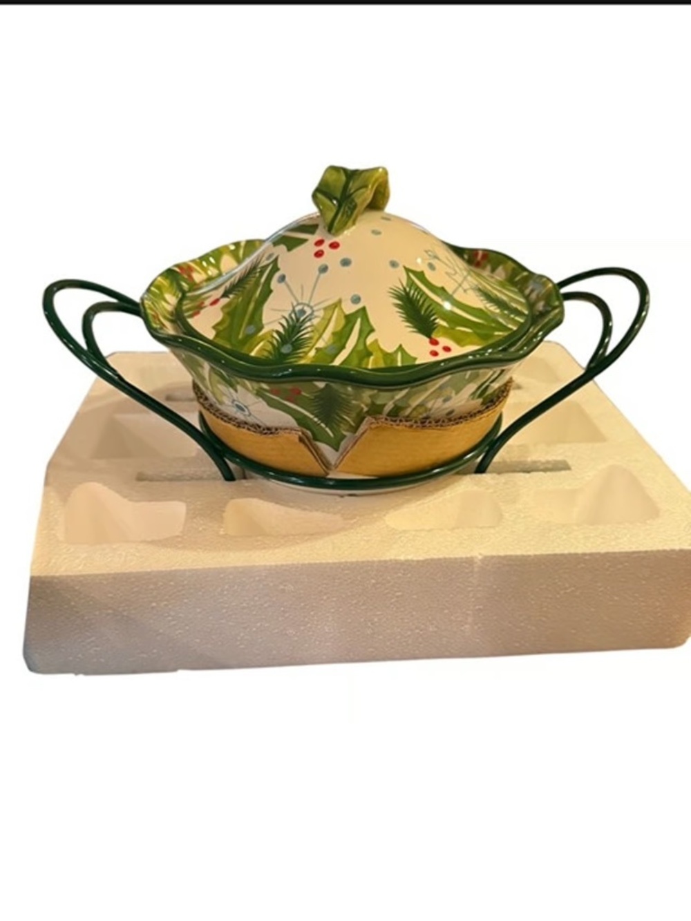 Temp-tations Hometown Christmas Casserole Dish with Iron Rack